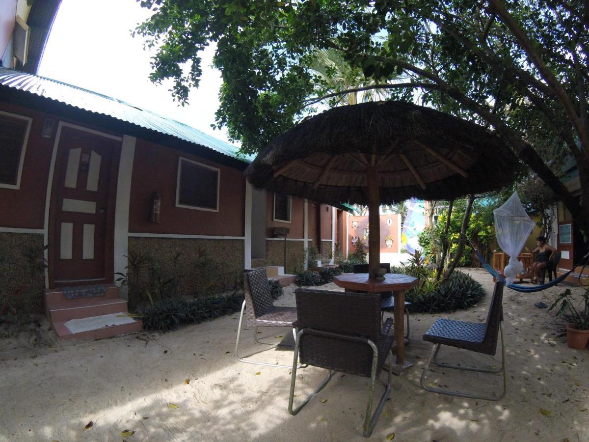 Carabao Guest House San Jose  Exteriér fotografie